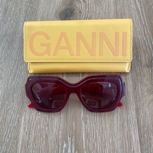 Ganni Sunglasses!